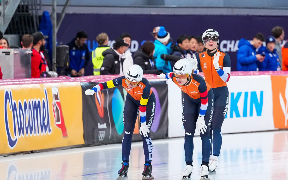 ANTOINETTE TEAM PURSUIT